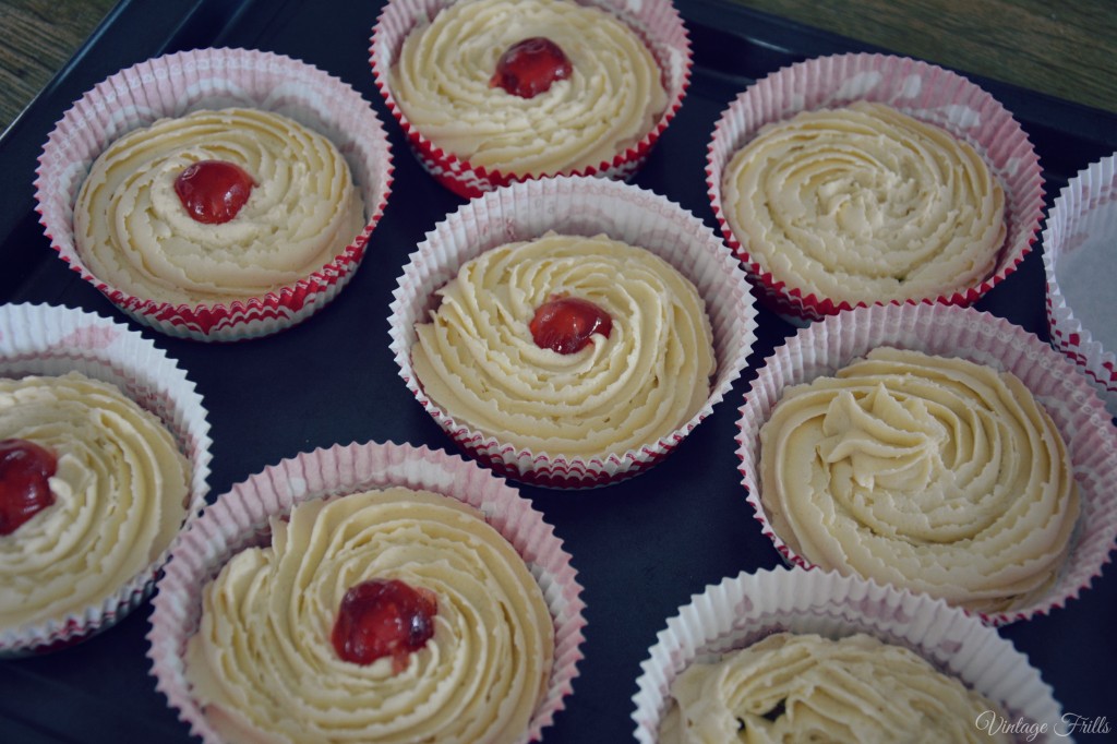 Viennese Cakes from a 1950s Recipe • Vintage Frills